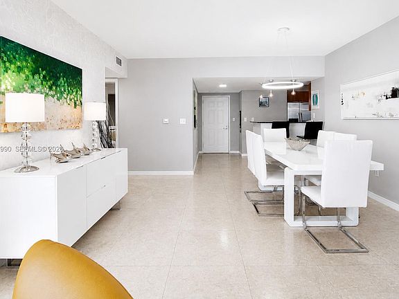 4th image of 16699 Collins Ave APT 2906