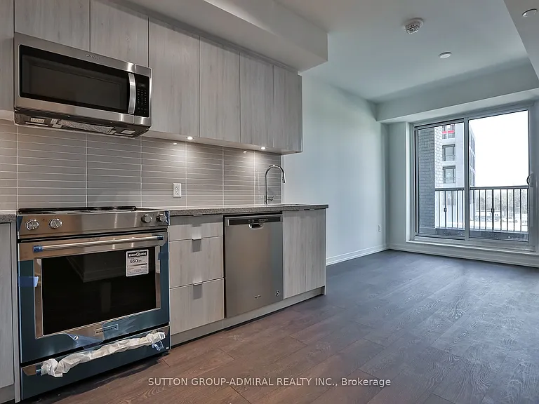 8868 Yonge St #207E — Photo 2