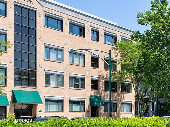 5th image of 4747 N Artesian Ave APT 1N
