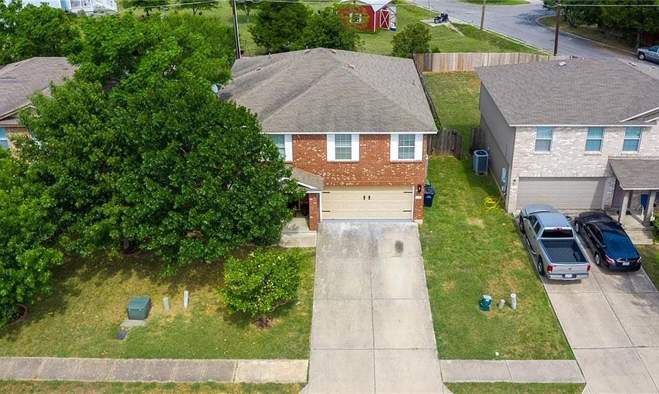 1st image of 202 Whitfield St