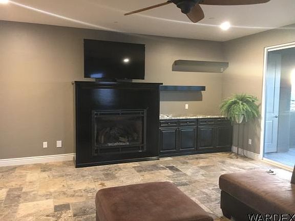 4th image of 743 Malibu Ct