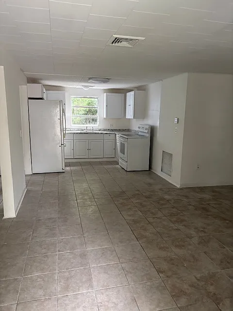 224 S Osceola Ave — Photo 2