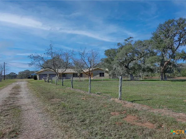 1168 County Road 450, Hallettsville, TX 77964