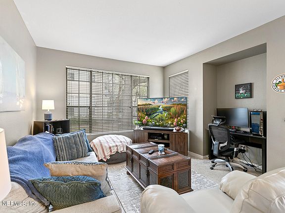 4th image of 13703 RICHMOND PARK Drive N #2502