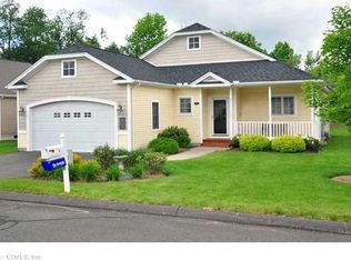 4 Hunt Glen Dr UNIT 2, Granby, CT 06035