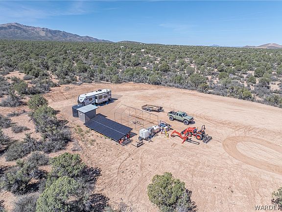 2nd image of 10116 E Hidden Valley Rd