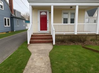 10 Dorothy Ct, Merrick, NY 11566