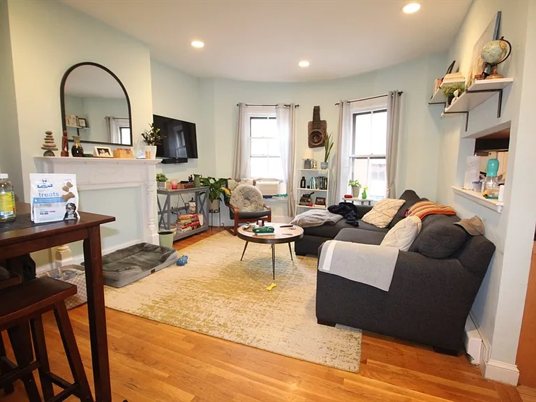 15 E Springfield St #3 — Photo 1