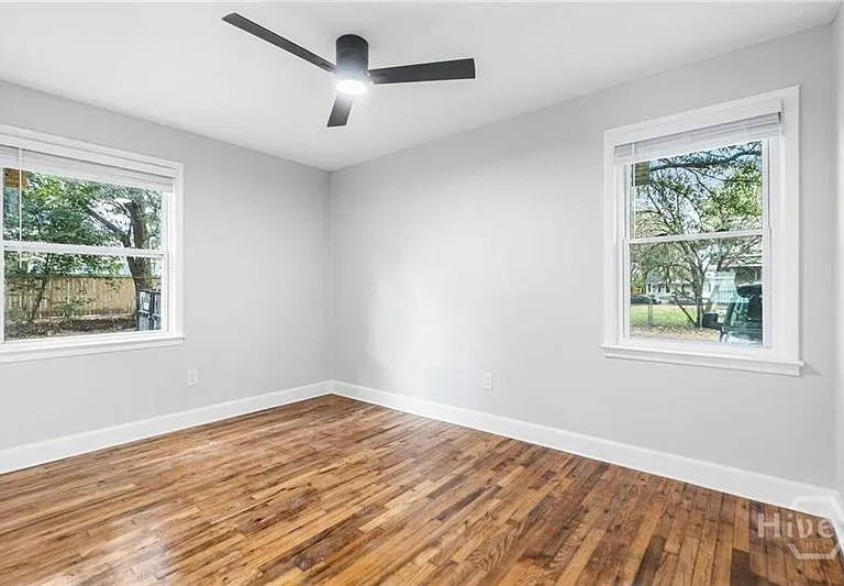 2102 Auburn St — Photo 15