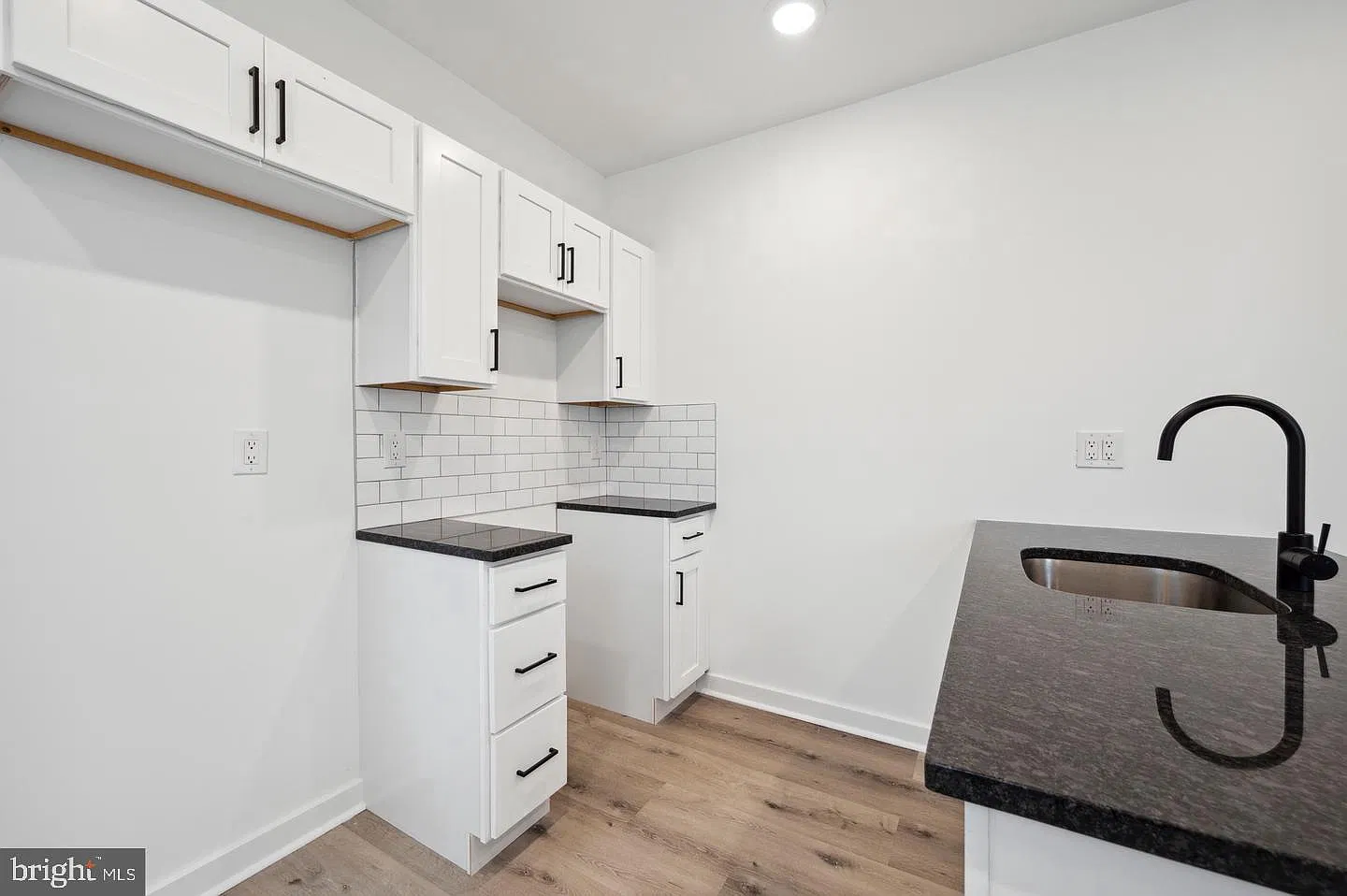1 bed, 1.0 bath, 1000 sqft, $1,250 — Photo 4