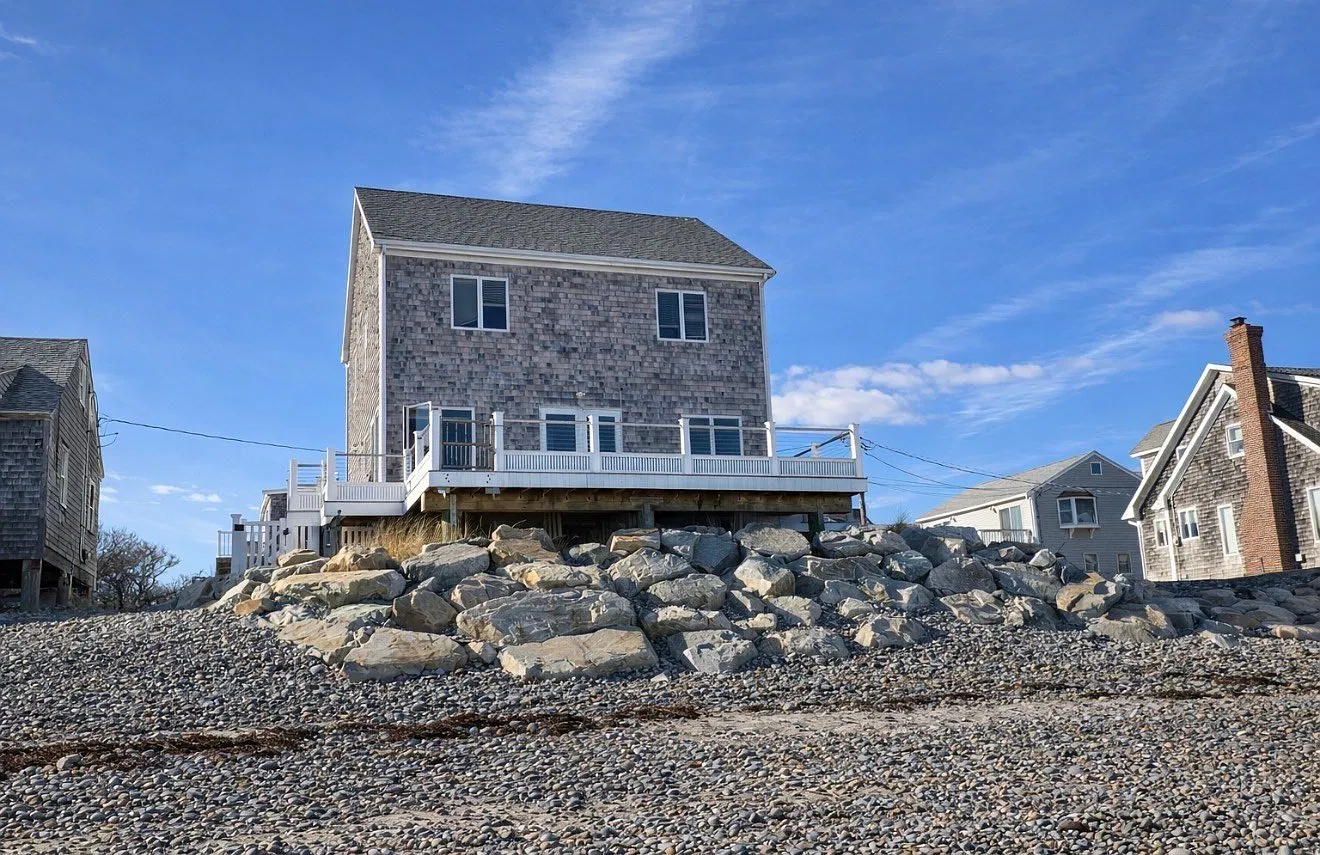 5 bed, 2.0 bath, 1624 sqft, $3,550 — Photo 1