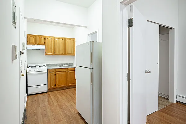 Rented by MySpaceNYC | media 22