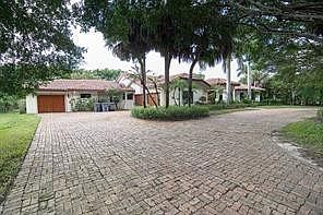 2nd image of 8208 Twin Lake Dr