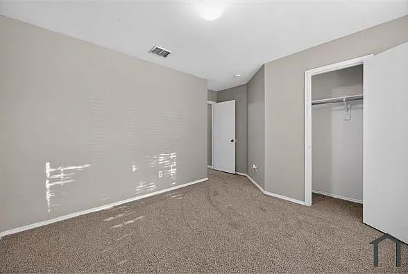 1432 Oak Hollow Ln — Photo 4