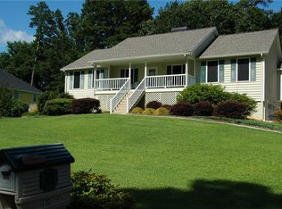 400 Lambeth Dr, Hiram, GA 30141