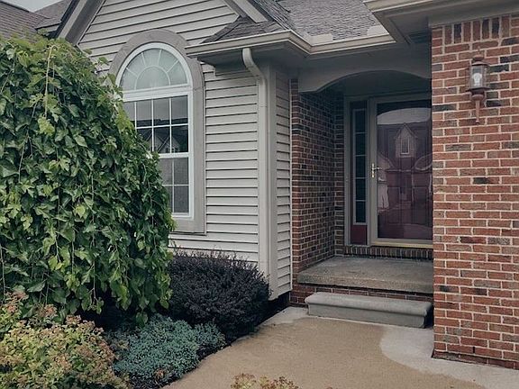 2nd image of 2577 Katsura Ln