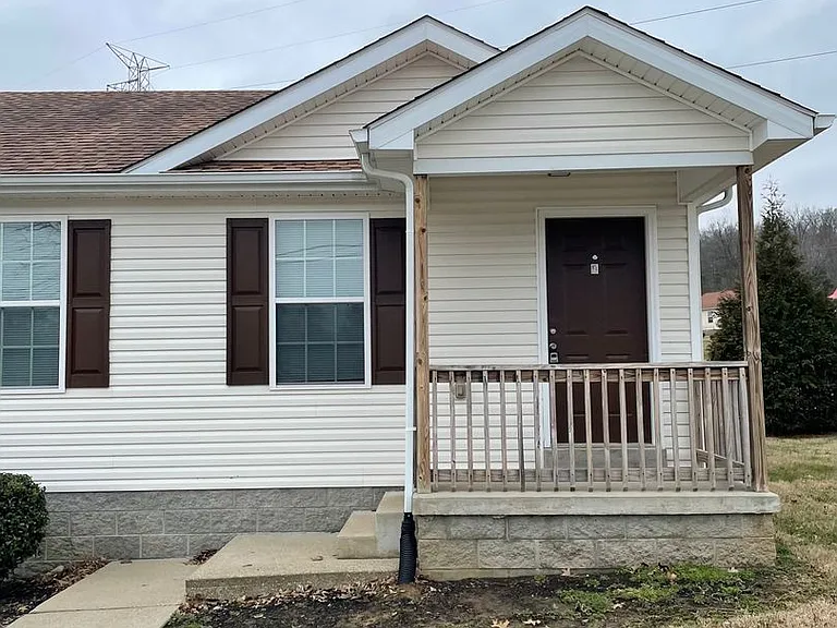 393 Lower Stone Ave #B — Photo 2