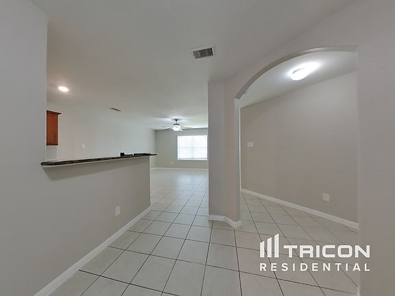 4th image of 425 Palomino Stand Dr