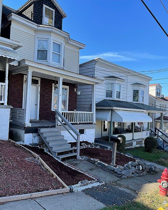 2nd image of 30 Thompson St