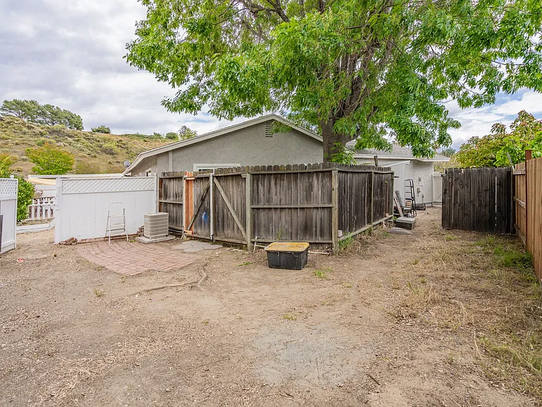 6894 N Auburn Cir — Photo 43