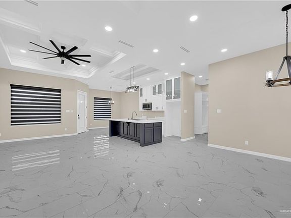 4th image of 4306 Vida Santa