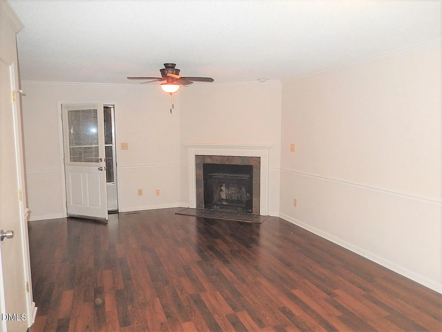 2 bed, 1.5 bath, 1150 sqft, $1,400 — Photo 3