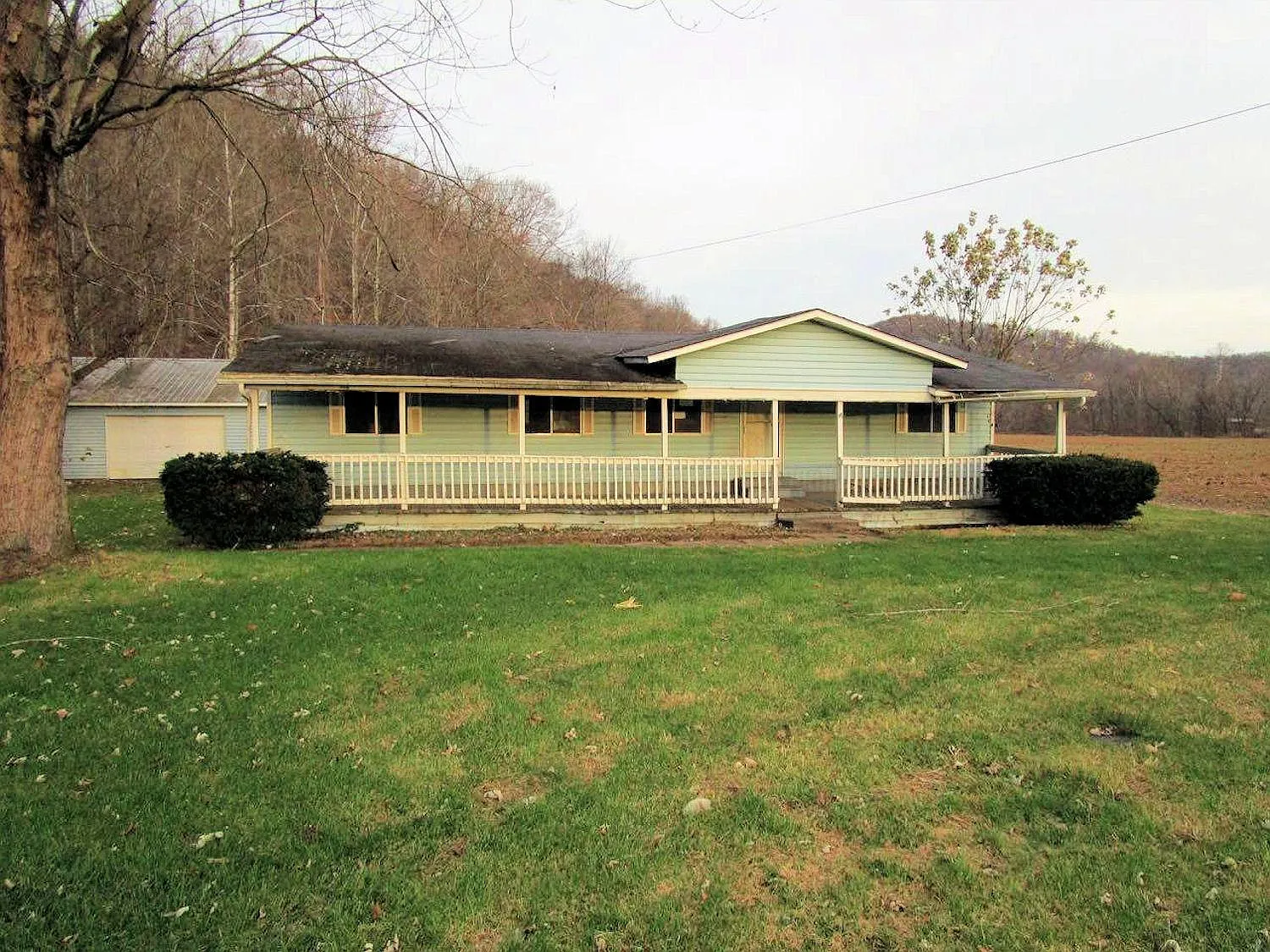 8239 Blue Creek Rd photo 1