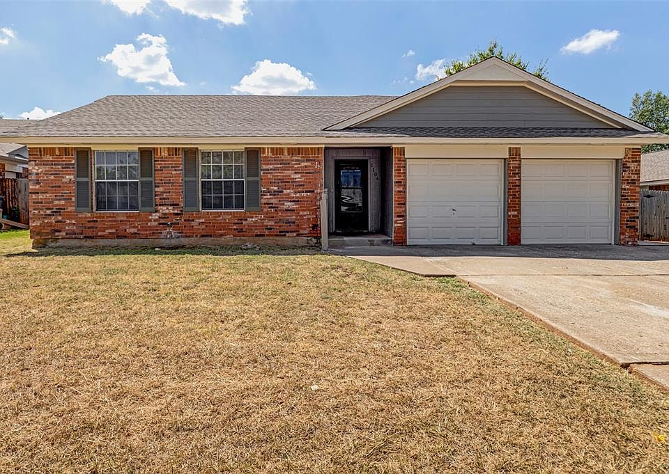 1st image of 1104 Juno Cir