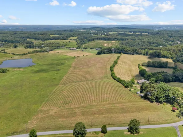 7883 Davis Ferry Rd, Loudon, TN 37774