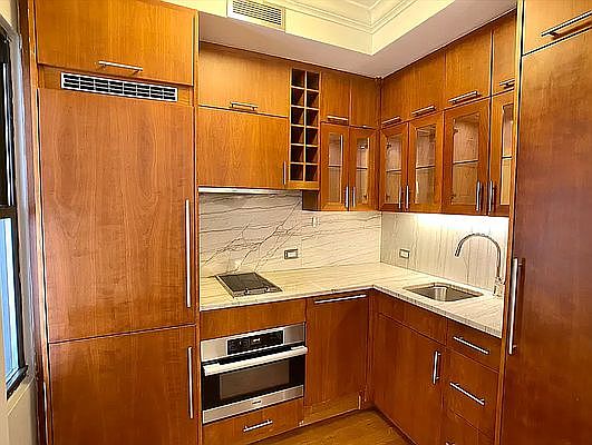 1st image of 240 W 73rd St APT 712