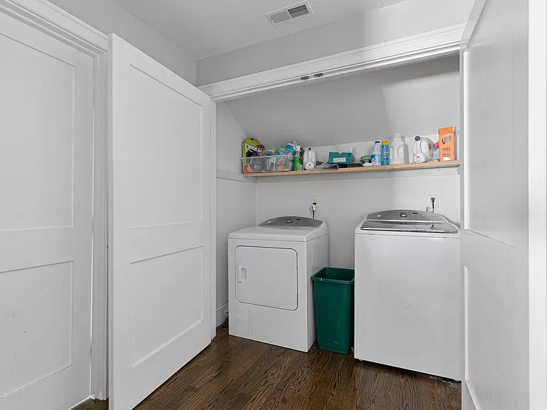 18 Sylvester Rd #2 — Photo 14