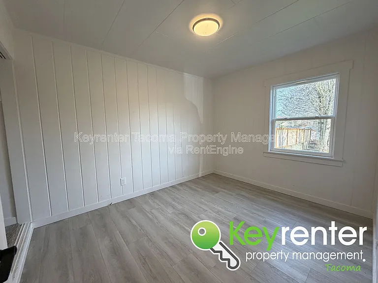 1823 S Sprague Ave — Photo 9