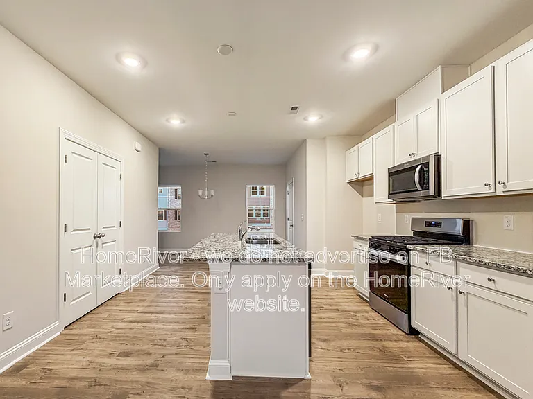 2021 Fishamble St — Photo 6
