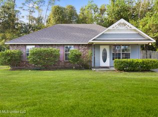 660 Keller St, Bay Saint Louis, MS 39520