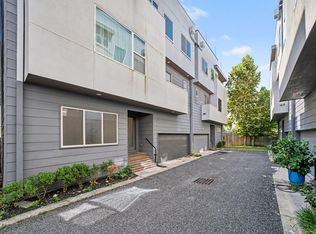 910 W 19th St #B, Houston, TX 77008