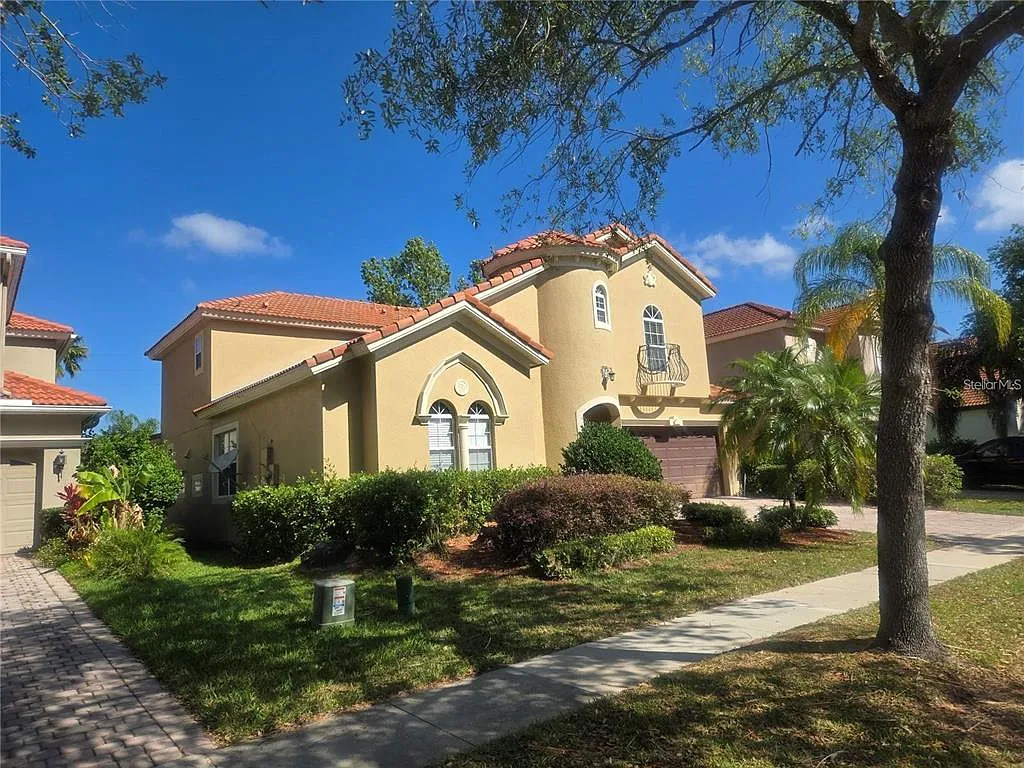 5 bed, 4.5 bath, 2874 sqft, $3,500 — Photo 2