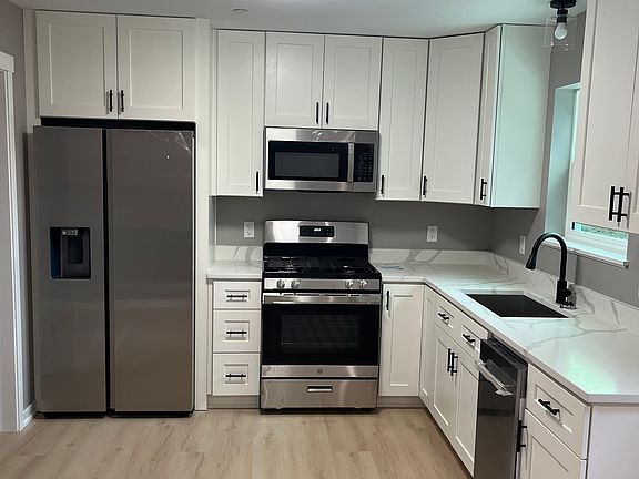 5th image of 4 N Poplar Ave #A