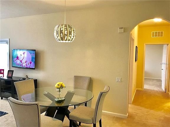 4th image of 4802 Cayview Ave #405