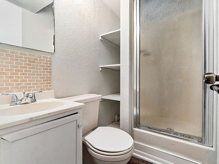 2729 Main St — Photo 32