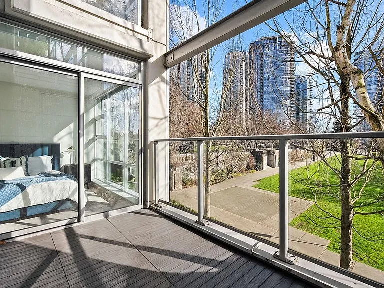 638 Beach Cres #Townhouse 105 — Photo 23