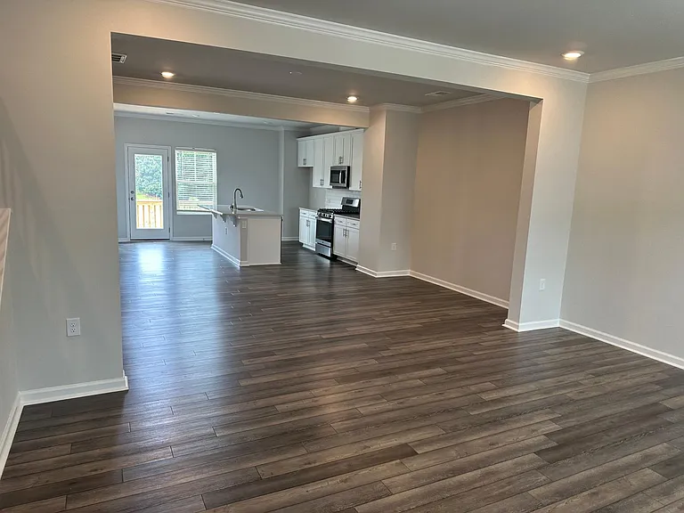 627 Gimari Dr — Photo 15