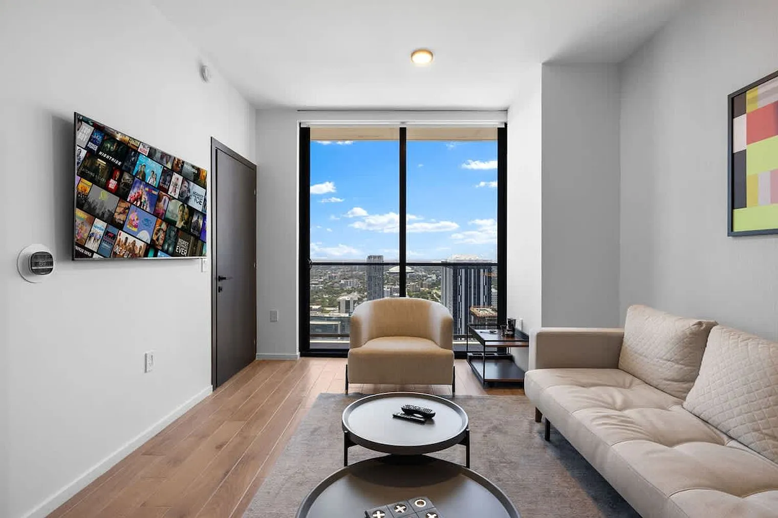3 bed, 3.0 bath, 538 sqft, $7,750 — Photo 4