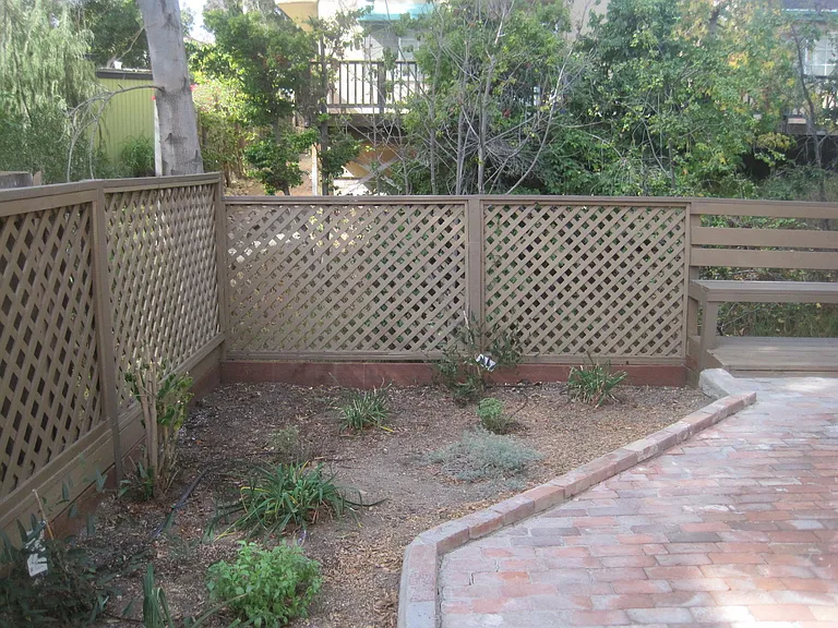 673 Grand Ave — Photo 2