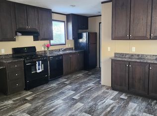 16 Liberty Sq, Davison, MI 48423