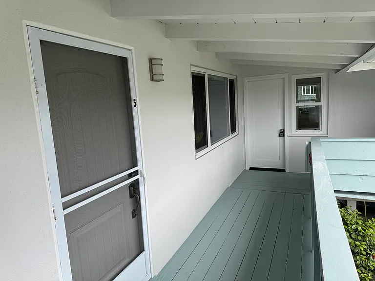 320 W Avenida Palizada #5 — Photo 4