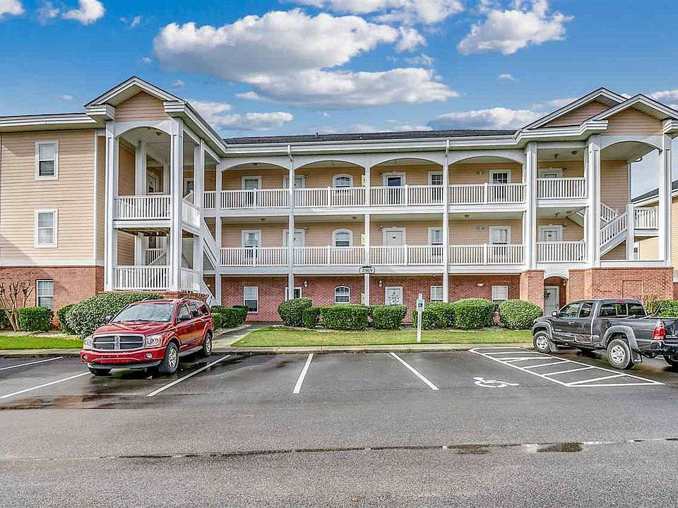 2nd image of 3969 Forsythia Ct Unit 303