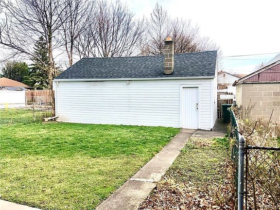 4th image of 465 22nd St