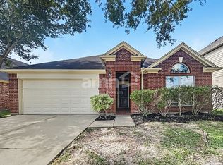 2718 Darby Brook Dr, Fresno, TX 77545