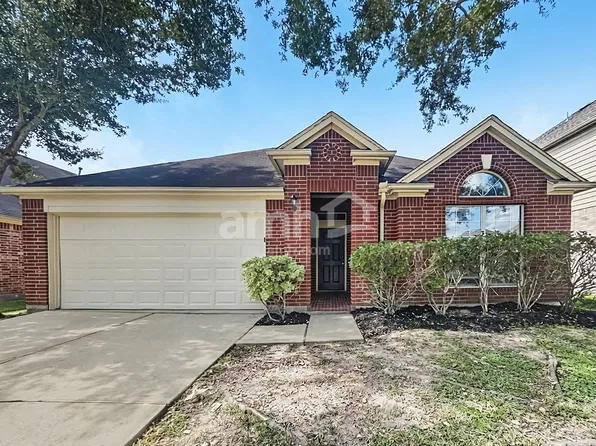 2718 Darby Brook Dr, Fresno, TX 77545