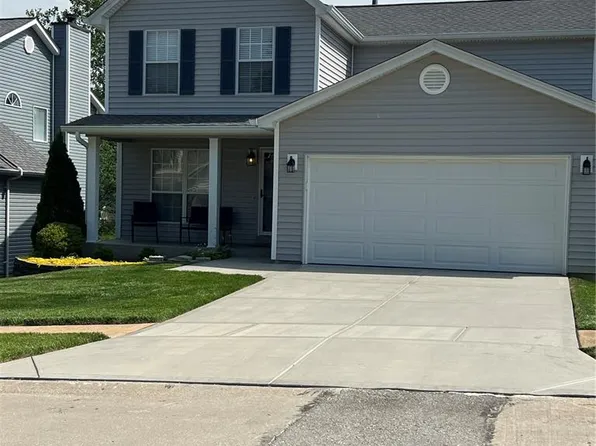 1071 Johanna Dr, Ballwin, MO 63021